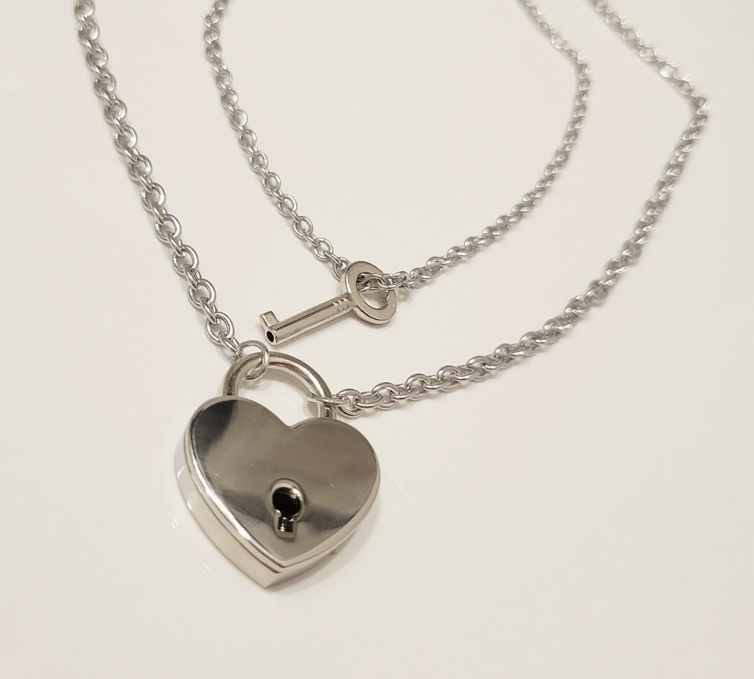 heart couple necklaces with lock and key